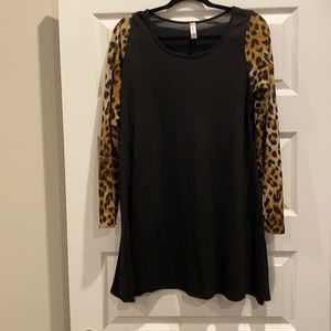Tunic. Size medium.